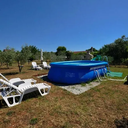 Vikendica Pingo House *