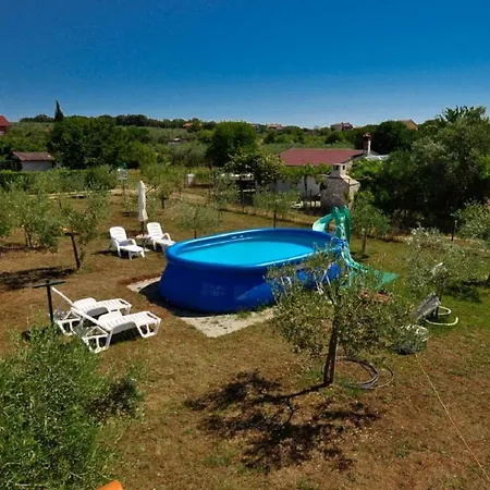 Vikendica Pingo House *